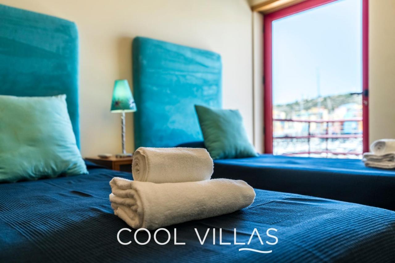 Vakantiehuis Acquamarina - 5 Bedroom, Water Front Albufeira